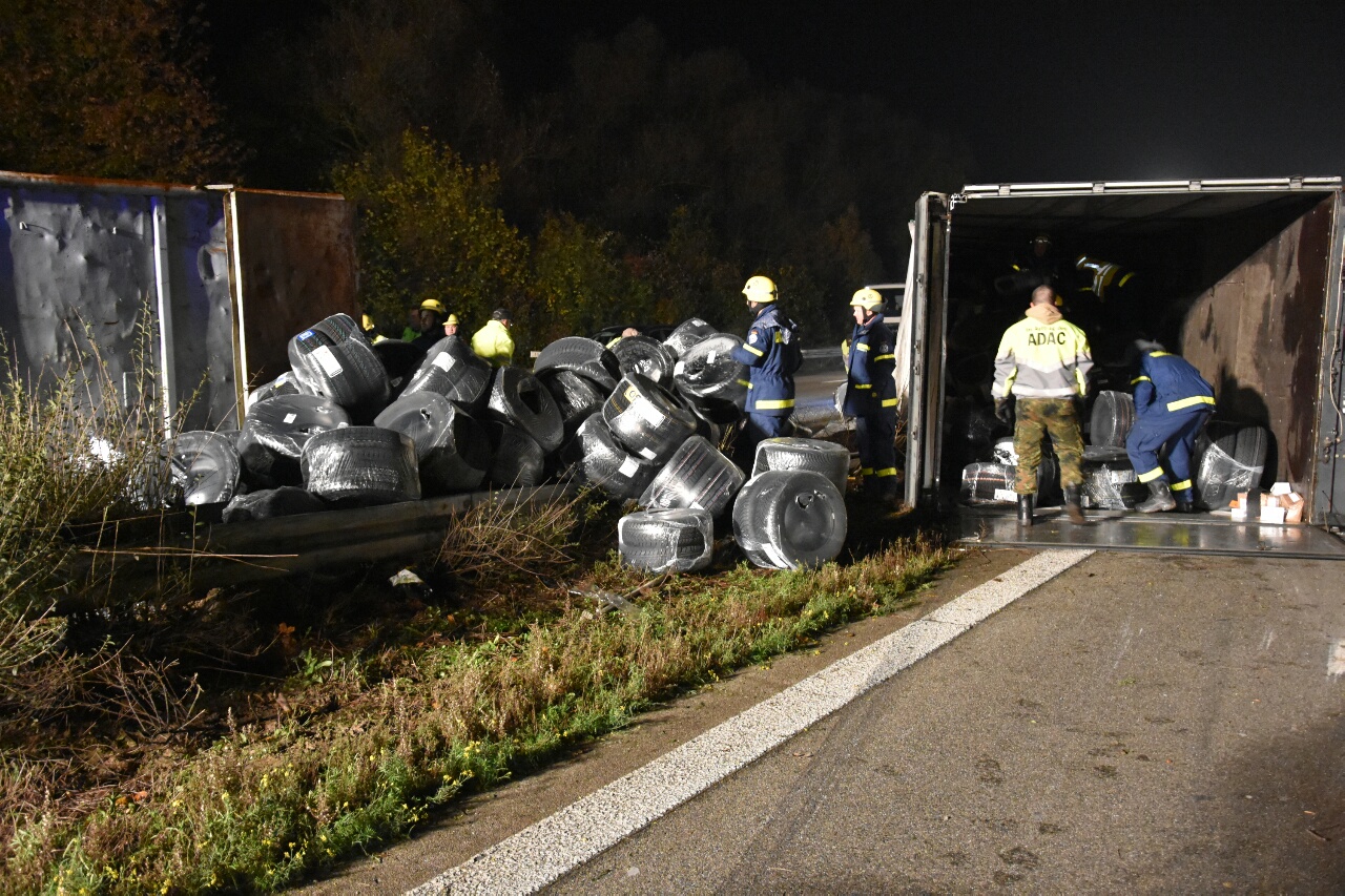 41+ Unfall a6 gestern bilder , Große Bildergalerie von dem LKW Unfall auf der A6 gestern Abend WiWa