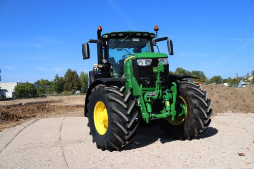 John Deere Traktor der Serie 6R - 6215R