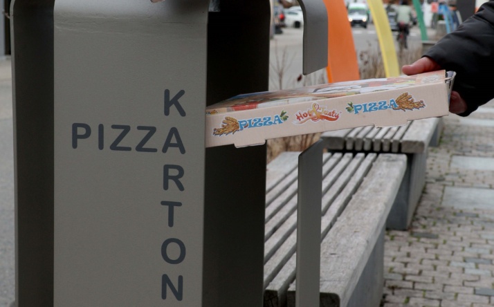 Stadt Walldorf hat Mülleimer für Pizzakartons aufgestellt