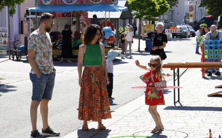 Mitmachkonzerte, Theater und Schminken beim Spargelmarkt