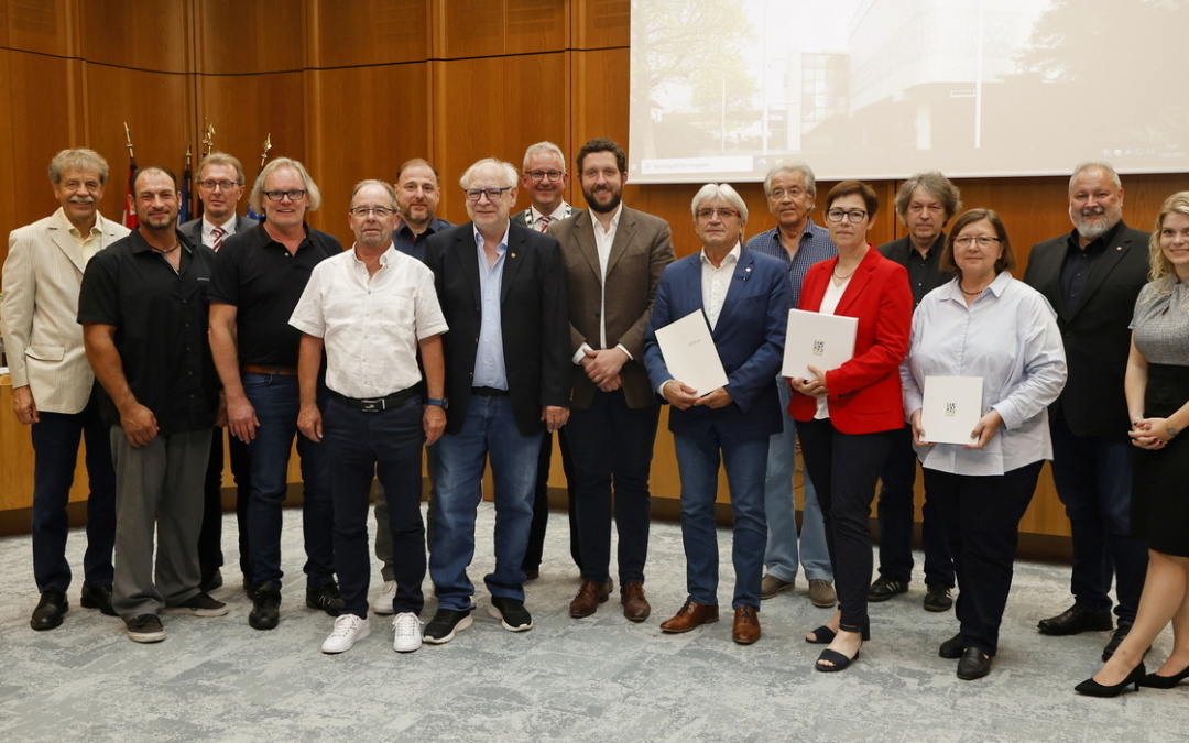 Stadt Walldorf: Bürgermeister ehrte Gemeinderäte für langjährige Zugehörigkeit zum Gremium