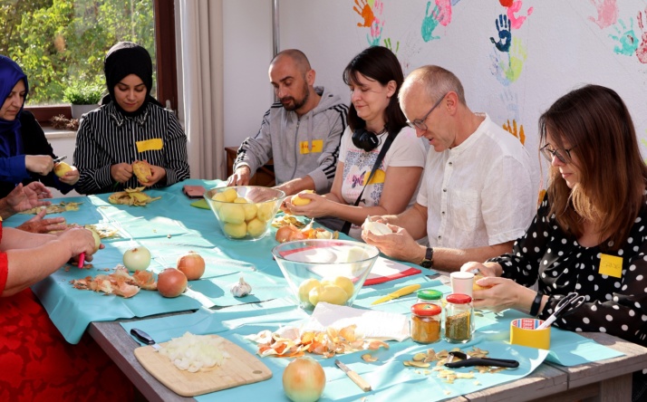 Teilnehmer kochten im Begegnungshaus Walldorf leckere Suppe