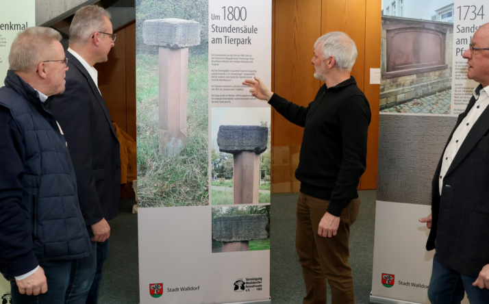 Kleindenkmale-Ausstellung im Rathaus Walldorf eröffnet